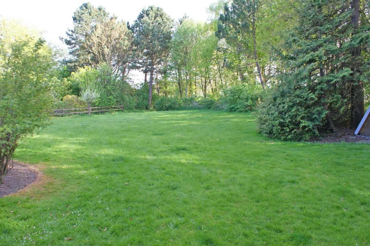 Zeltdachhaus Mit Grossem Grundstue Villa Damp Luaran gambar